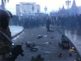 В Москве и Санкт-Петербурге многотысячные митинги болельщиков переросли в драки с милицией