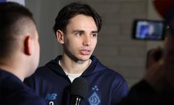 «Це для мене свято», — Микола Шапаренко про новий контракт з «Динамо»