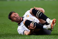 Roman Yaremchuk injured in the match for Valencia