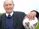 Валийский тренер ушел в отставку в возрасте 93-х лет 