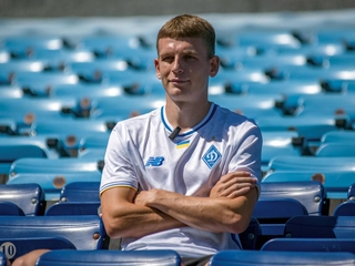 Официально. Буртник покидает «Динамо»