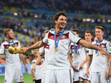 Mats Hummels has announced his retirement from football
