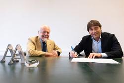 Es ist offiziell. Conte ist der neue Cheftrainer von Napoli