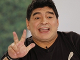 Überreste von Diego Maradona werden in ein Mausoleum überführt