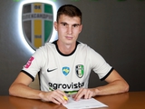 Official. Smirnyi finally left Dynamo and became a full-fledged player of Oleksandriya