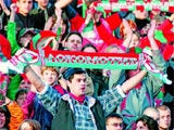 У фанатов «Локомотива» отбирали майки с лозунгами против руководства