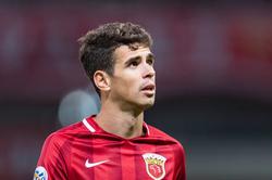 Колишній хавбек «Челсі» Оскар оголосив про завершення кар’єри через проблеми з серцем