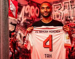 «Баварія» оголосила про підписання захисника «Байєра» (ФОТО)