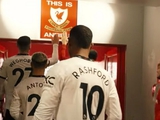 Форвард «Манчестер Юнайтед» доторкнувся до таблички «This is Anfield» перед матчем із «Ліверпулем». Гравець пояснив чому (ФОТО)