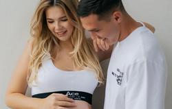 Тымчик снялся в откровенной фотосессии со своей женой, которая находится на завершающем сроке беременности (ФОТО)