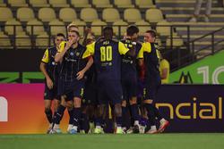 Президент «Металіста 1925» виплатив гравцям команди премію за нічию з «Шахтарем» як за перемогу