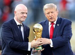 Президент ФІФА звернеться до Дональда Трампа за допомогою