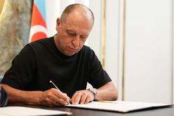 Юрий Вернидуб подписал новый контракт с «Нефтчи»