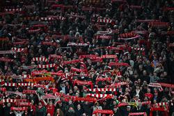 Liverpooler Fans bereiten einen Protest während des Spiels gegen Atalanta vor