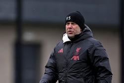 «Тренер з перемогами теж має ауру», — Слот відповів Руні