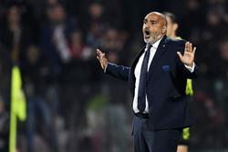 Serie A zwalnia trenera po pięciu meczach