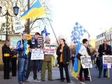 Болельщики «Челси» — за Украину против Абрамовича (ФОТО)