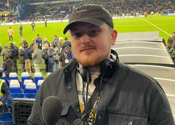 Журналист Эндрю Тодос поделился подробностями о том, как его не пустили с флагом Украины на матч АПЛ