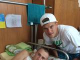 Ярмоленко и Безус посетили военный госпиталь и поддержали бойцов украинской армии