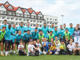 Тренування «Динамо» напередодні виїзду до Черкас та візит на базу юних вболівальників