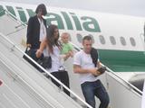 Сборная Италии прилетела в Киев с женами и детьми