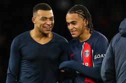 Kylian Mbappe's 16-year-old brother makes his PSG debut