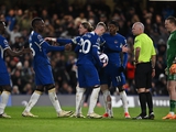 Chelsea-Spieler ringen um das Recht, einen Elfmeter zu schießen. Beim Stand von 4:0 (FOTO, VIDEO)