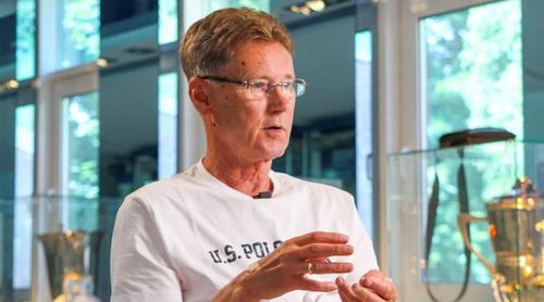 Леонід Буряк: «Сім гравців в обороні — хто мав забивати Швеції?»