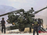 Krieg in der Ukraine. Die Arbeit der amerikanischen Haubitze M777 in der Ich-Perspektive. Schießen auf ukrainischen Artilleriste