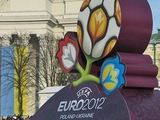 Участникам и гостям Евро-2012 предоставлены 366 автомобилей
