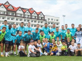 Тренування «Динамо» напередодні виїзду до Черкас та візит на базу юних вболівальників