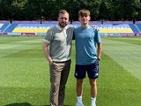 Talented midfielder signs professional contract with Dynamo Kyiv (PHOTOS)