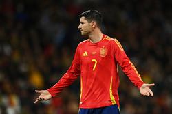 De la Fuente: "Ich schäme mich, dass ein Nationalspieler in Spanien ausgebuht wird"
