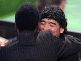 Диего Марадона: «Пеле необходимо критиковать кого-то, чтобы ему платили» 