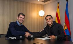 Сын Роналдиньо подписал контракт с «Барселоной»