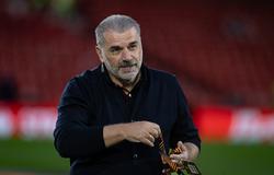 Postecoglou — über die unangenehmen Beleidigungen der Fans: „Ich bin schon wenig überrascht“