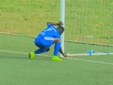 Футболист из Руанды поколдовал у чужих ворот, после чего забил гол (ВИДЕО)
