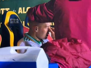 Довбик не зміг стримати сліз після того, як знову травмувався (ФОТО)