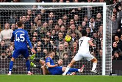 Виталий Миколенко записал в свой пассив автогол в матче против «Фулхэма» (ВИДЕО)