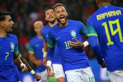 Три основных футболиста сборной Бразилии пропустят матч ЧМ-2022 с Камеруном