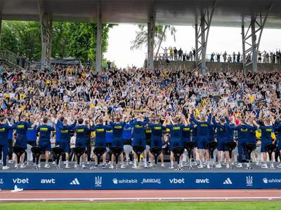 Более 5000 болельщиков посетили открытую тренировку сборной Украины во Львове