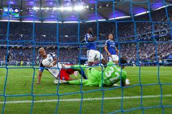 "Hamburg" and "Schalke" gave a sensational match in the opening round of the second round of the second Bundesliga, scoring 8 go