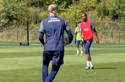 Сафонов тренується в ПСЖ і поки нікуди не йде (ФОТО)