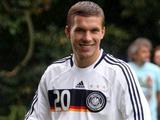 Подольски покинет сборную Германии после Евро-2016