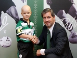 «Спортинг» подписал контракт с 5-летним болельщиком, который борется с раком