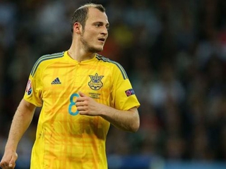 Роман Зозуля: «Впереди важнейший турнир — Евро-2016, а мы едем на Сардинию с женами на пляжике позагорать!»