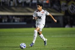 Официально. «Тоттенхэм» подписал бразильского таланта Жоао Соузу