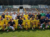 Футбол в День ВДВ: сборная Украины сыграла в Хмельницком (ФОТО)