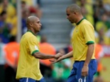 Роналдо и Роберто Карлос комментируют вылет сборной Бразилии