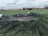 Один из черниговских стадионов, разбомбленный русскими, успешно разминирован (ФОТО)